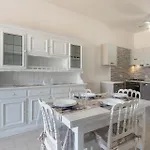 Alojamento de Acomodação e Pequeno-almoço Saint Matthew E By Latuapuglia 4*